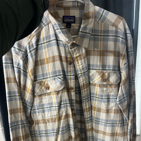 Patagonia Button Up - Picture 1 of 3